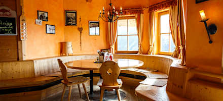 Gaststube der Latschenalm