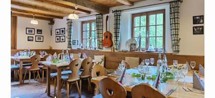 Bergwaldhaus Dreiangelhütte, Rosstube