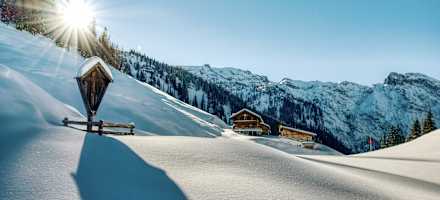 Idyllische Winterlandschaft rund um die Bärenbadalm