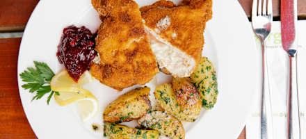 Breitlahn Schnitzel mit Petersilienkartoffeln auf der Breitlahnhütte