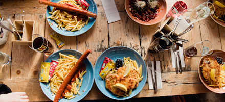 Das beste Hüttenessen – Schnitzel, Pommes und Würstel auf der Korbinianhütte