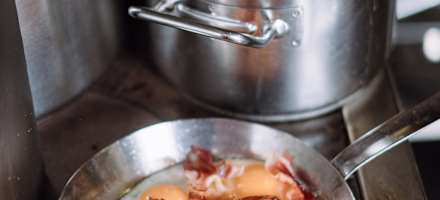 Eier mit Speck auf der Büllelejochhütte