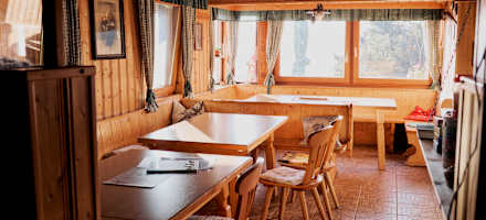 Gaststube auf der Edelweisshütte