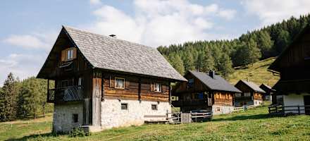 Eggeralm, Holzhäuser