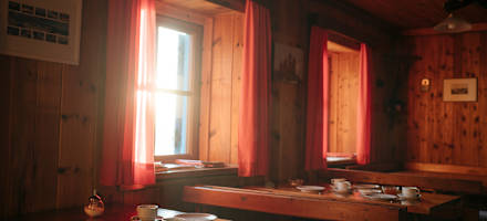 Gaststube der Flaggerschartenhütte