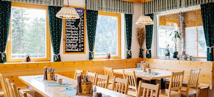 Stube in der Winterleitenhütte