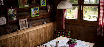 Stube in der Eisenkappler Hütte