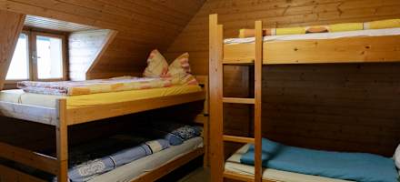 Eines der Zimmer auf der Feistritzer Alm