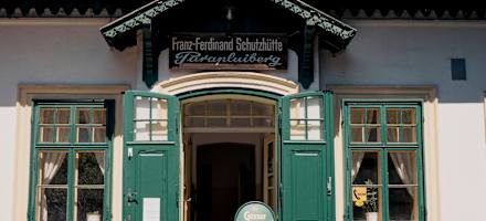 Wunderschön und einfach über die Perchtoldsdorfer Heide zu erreichen – die Franhz-Ferdinand-Hütte