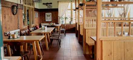 Gastraum auf der Franz-Ferdinand-Hütte