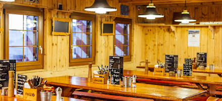 Stube in der Cabane des Violettes