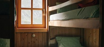 Eines der Zimmer auf der Neuen Fürther Hütte