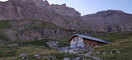Die Geltenhütte im Lauenental.