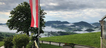 Blick von der Glasner Hütte im Nationalpark Kalkalpen auf die Oberösterreichischen Voralpen.