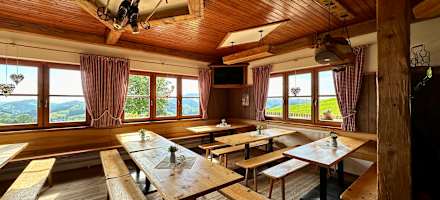 Gastraum in der Glasner Hütte