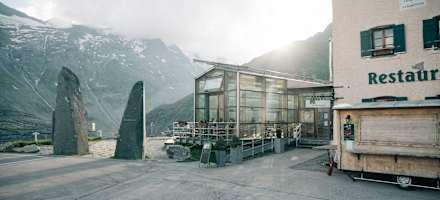 Glocknerhaus mit Blick in die Glocknergruppe