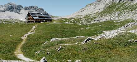 Die Göppinger Hütte (2.245 m) befindet sich in Vorarlberg im Lechquellengebirge.