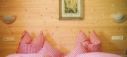 Eines der 3 Zimmer auf der Grünalm.