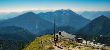 Am Heimgarten mit der Heimgartenhütte