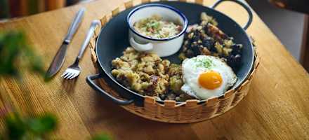 Essen auf dem Hochberghaus.