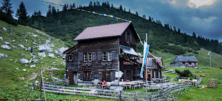 Hochmölbinghütte