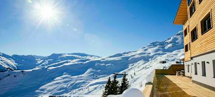 Das Hofgasteinerhaus mit direktem Blick auf die Skipiste