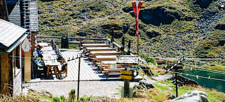 Der Gastgarten der Ignaz-Mattis-Hütte