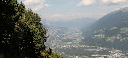 Der Blick von der Karrer Alm ins Inntal.