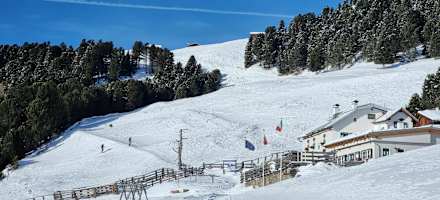 Die Klausner Hütte im Winter