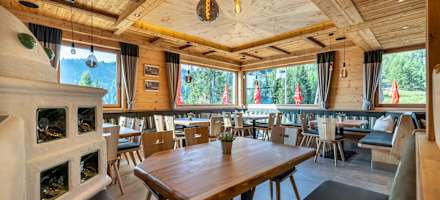 Stube in der Kleinarler Hütte 