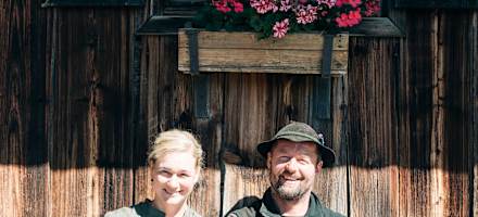 Josef und Andrea Eham – die Hüttenwirte der Kreuzbergalm.