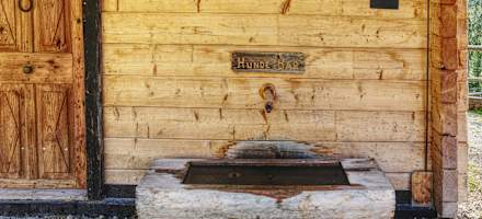 Die "Hundebar" der Lärchbodenalm