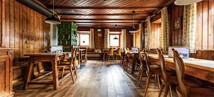 Stube der Lamsenjochhütte