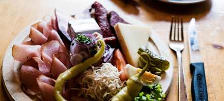 Montafoner Jausenteller auf der Lindauer Hütte