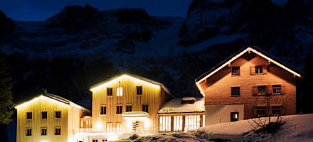 Die Lindauer Hütte bei Nacht
