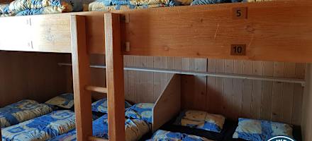 Einer der Schlafplaetze auf der Moenchsjochhuette.