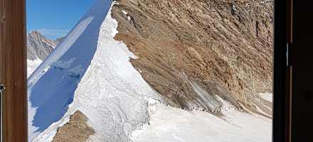 Der spektakuläre Ausblick von der Mönchsjochhütte.