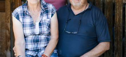 Die Hüttenwirte der Neuen Magdeburger Hütte, Karolina und Hermann Isser mit Tochter Alexandra Isser