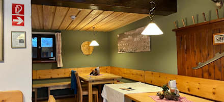 Einladend – die Räumlichkeiten der Neuen Traunsteiner Hütte