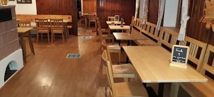 Gemütlich – die Gaststube der Neuen Traunsteiner Hütte