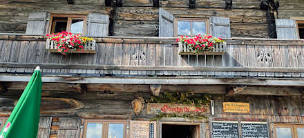 Die Oberhütte am See auf 1.860 m.