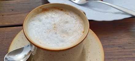 Kaffe und Kuchen auf der Öttenbacher Alm.