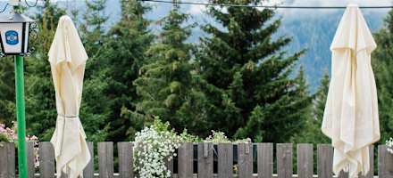 Der Gastgarten des Oskar-Schauer-Hauses