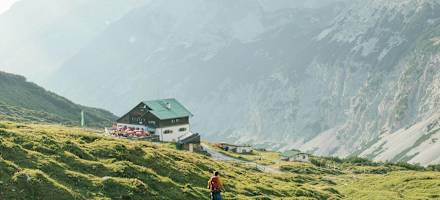 Viele Wege führen auf die Pfeishütte, einer ab Innsbruck