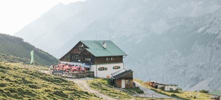 Bekannt, beliebt und wunderschön gelegen – die Pfeishütte