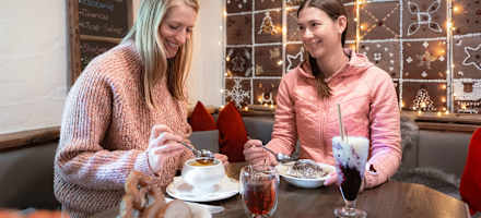 Einkehren in Poli's Hütte in Gasse in der Leutasch