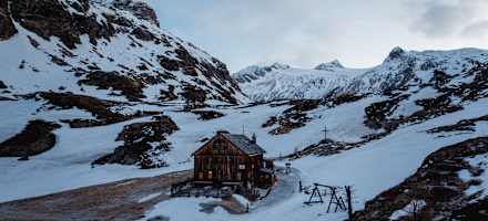 Johannishütte, im Hintergrund der Großvenediger