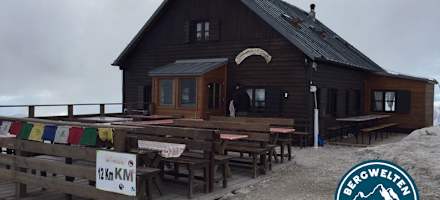 Die Fassahütte befindet sich auf 3.152 m Höhe.