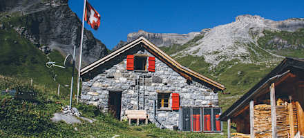Die Rotstockhütte ist eine Schutzhütte im Berner Oberland.