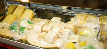 Selbstgemachter Käse auf der Rudnig Alm